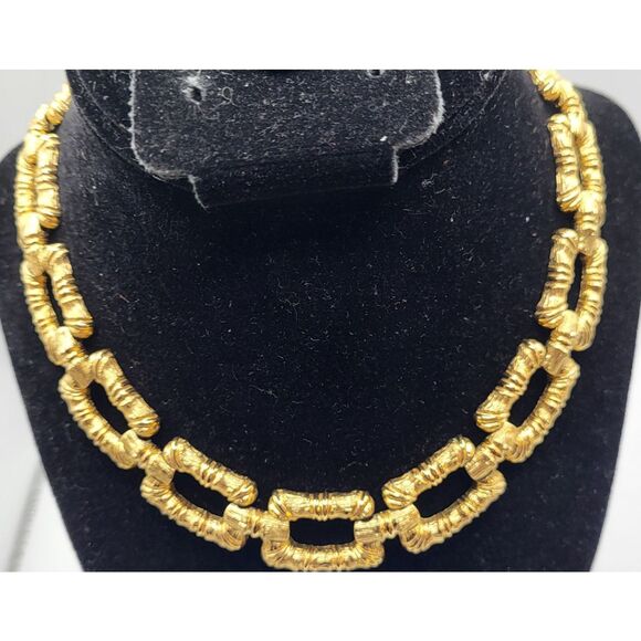 Vintage 80s Goldtone Bamboo Textured 15" Choker Necklace - Picture 3 of 3